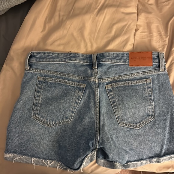 Women’s Jean Shorts - Picture 2 of 3